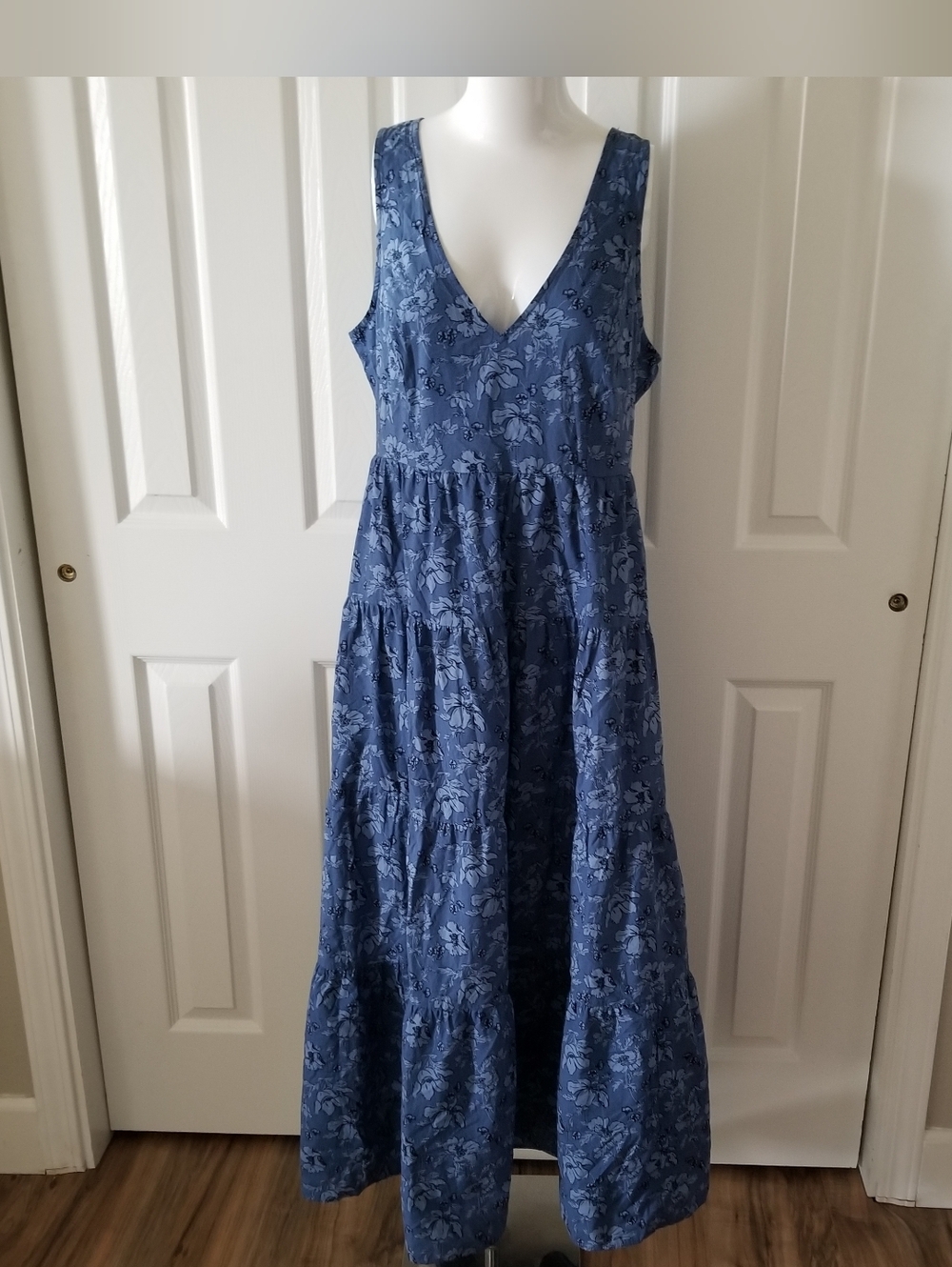 Universal thread Women's Dress Size M